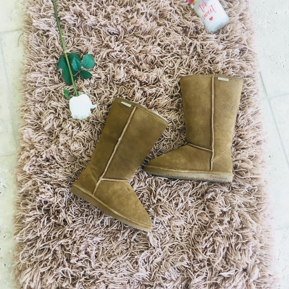 Boots - Picture 1 of 5